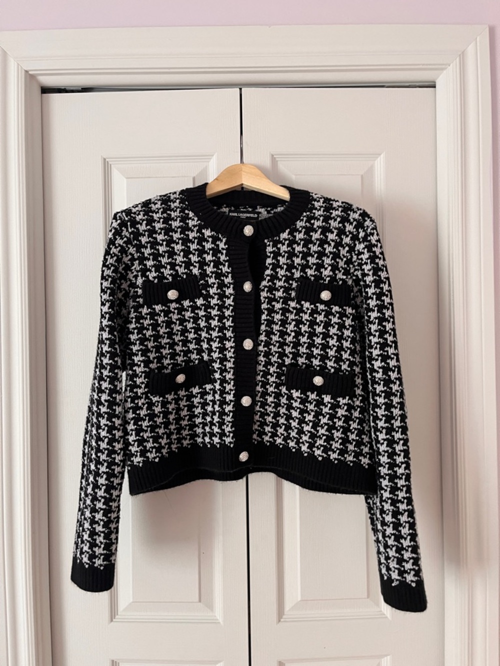 Karl Lagerfeld Black and White Houndstooth Cropped Cardigan